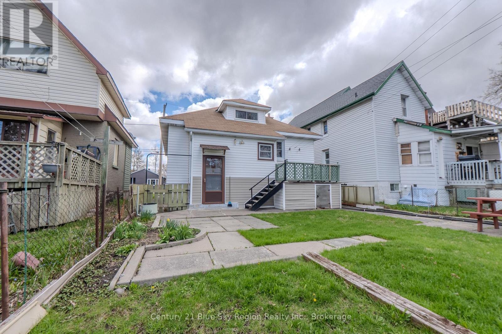 137 Second Avenue E, North Bay, Ontario  P1B 1L3 - Photo 3 - X13117704