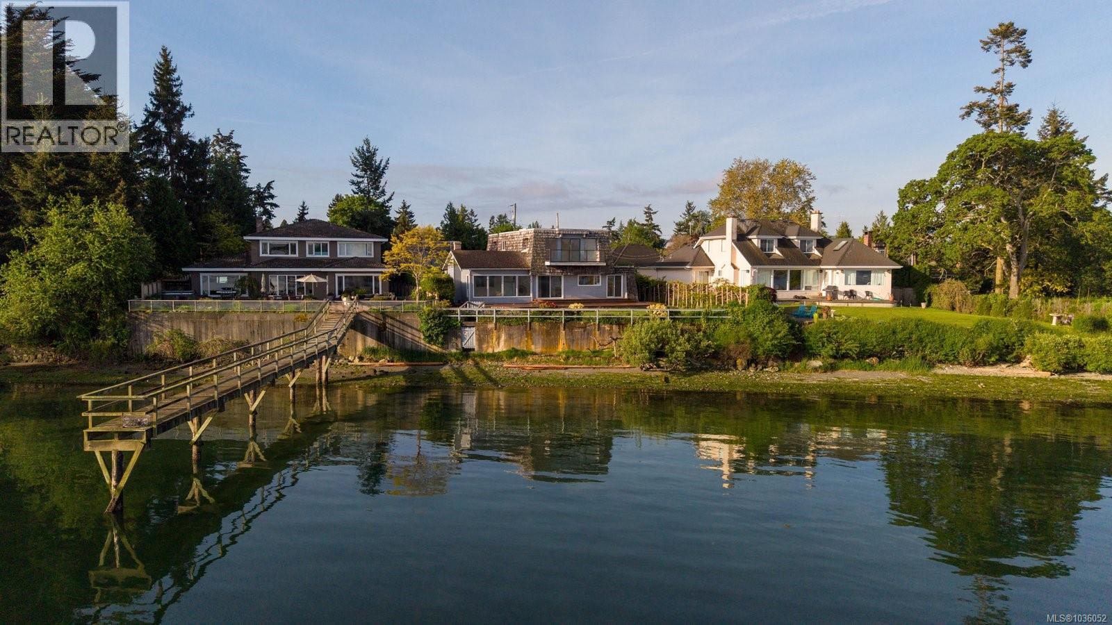 2444 Whidby Lane, Sidney, British Columbia  V8L 2K3 - Photo 3 - 1036052