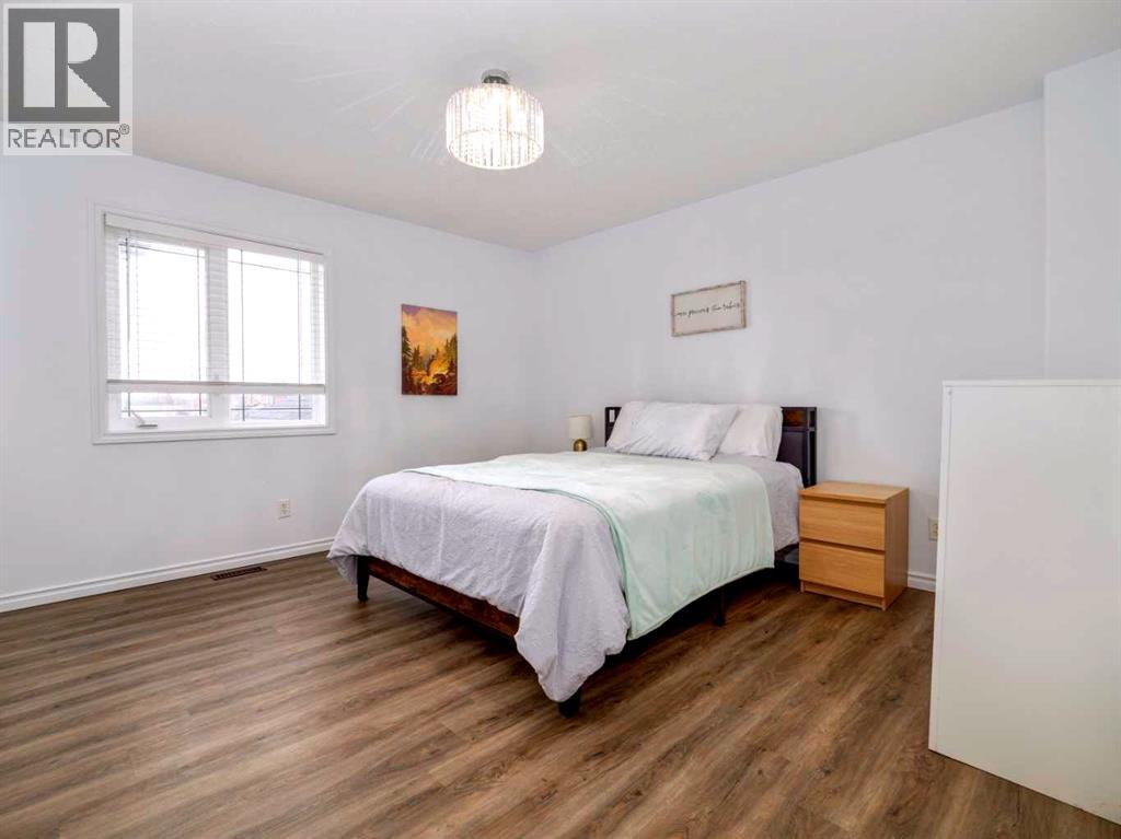 244 Kodiak Boulevard N, Lethbridge, Alberta  T1H 3P6 - Photo 23 - A2294079