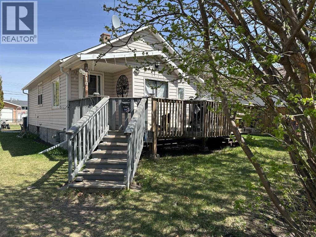 5110 60 Avenue, Ponoka, Alberta  T4J 1G1 - Photo 2 - A2307706