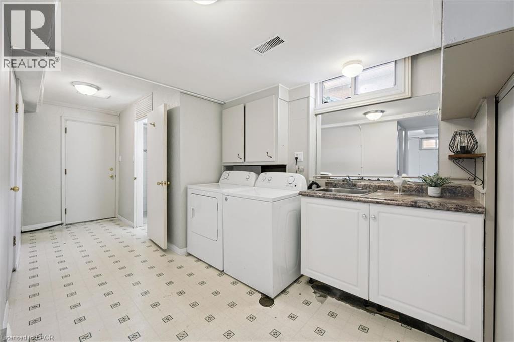 95 Weichel Street, Kitchener, Ontario  N2M 2A7 - Photo 36 - 40824196