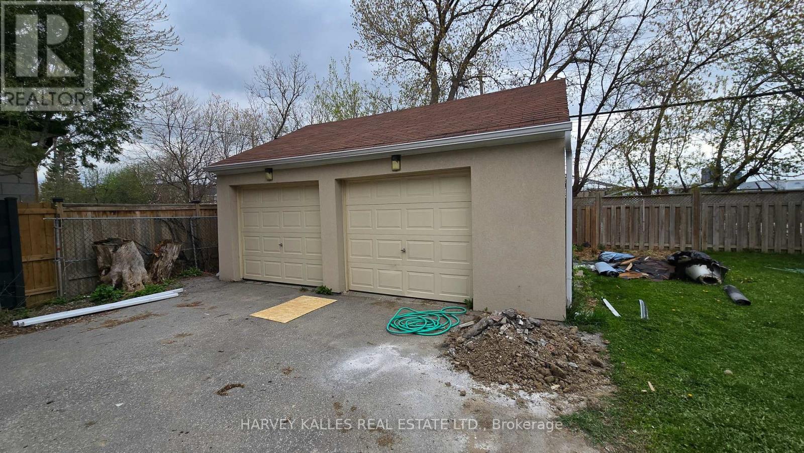 Main - 279 Cornelius Parkway, Toronto, Ontario  M3K 1T6 - Photo 37 - W13113698