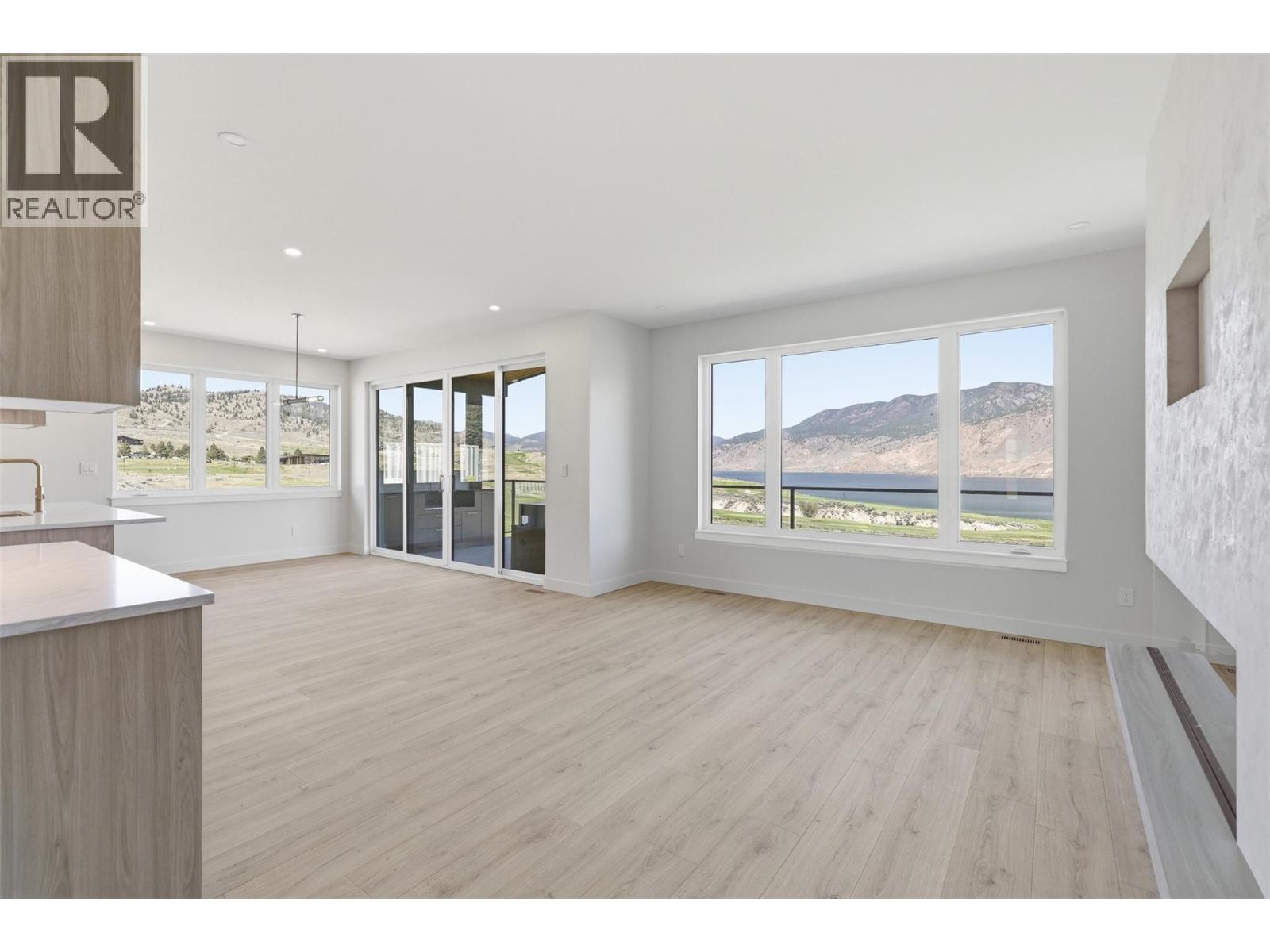 38 Rue Cheval Noir Unit# 329, Kamloops, British Columbia  V1S 0G4 - Photo 4 - 10385982