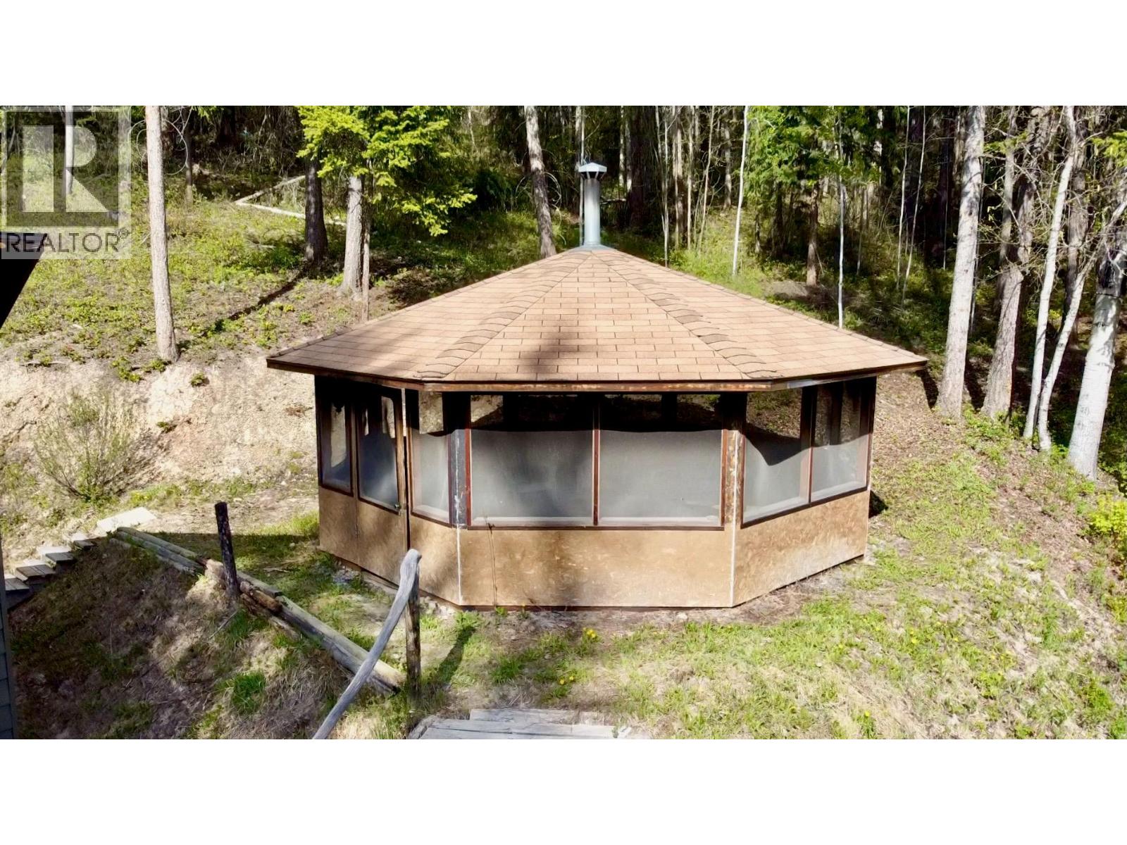 3033 Olive Road, Golden, British Columbia  V0A 1H0 - Photo 3 - 10386814