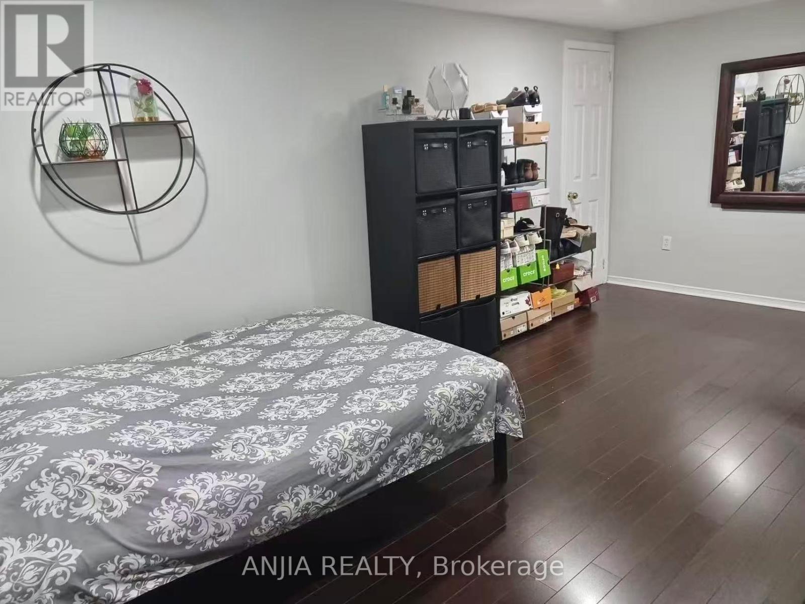 Lower 256 Homewood Avenue, Toronto, Ontario  M2R 2N3 - Photo 8 - C13117722