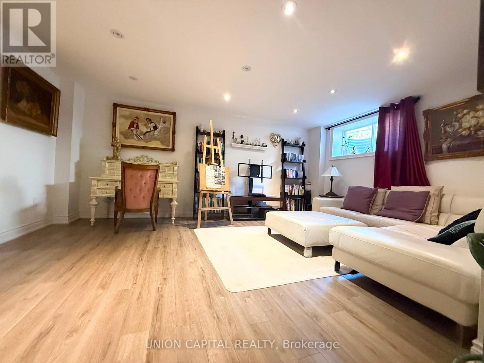 LOWER - 39 SHAMOKIN DRIVE, Toronto, Ontario