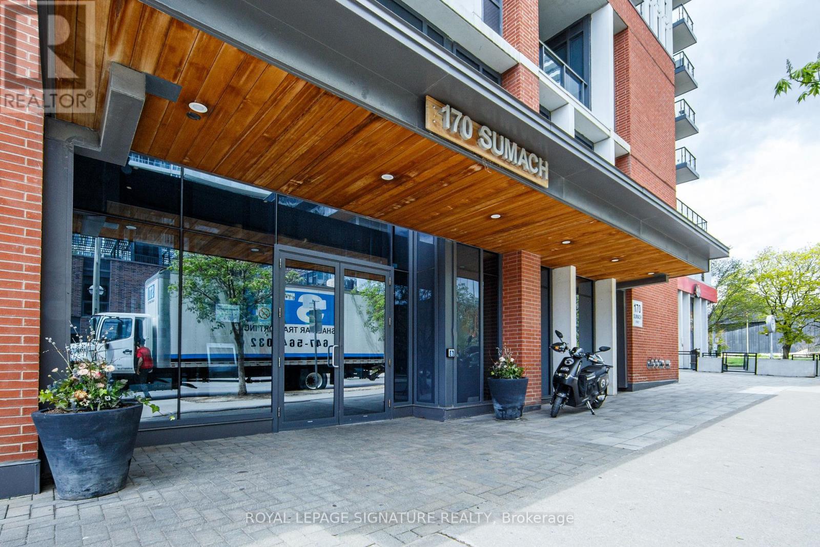 1909 - 170 Sumach Street, Toronto, Ontario  M5A 3K2 - Photo 2 - C13117850