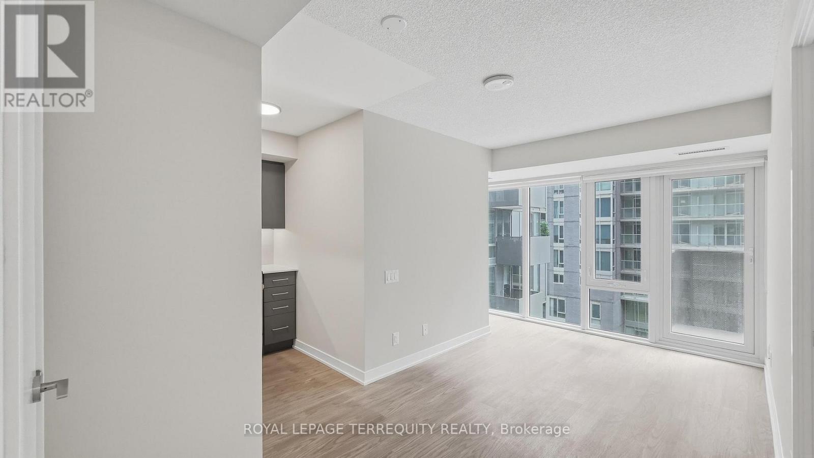 527 - 38 Monte Kwinter Court, Toronto, Ontario  M3H 0E2 - Photo 3 - C13117916