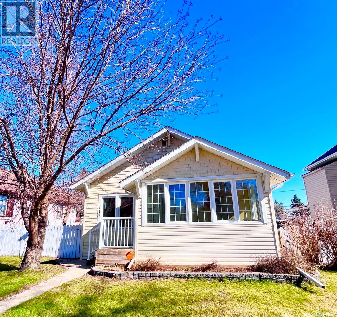 148 21st Street E, Prince Albert, Saskatchewan  S6V 1M1 - Photo 1 - SK035693