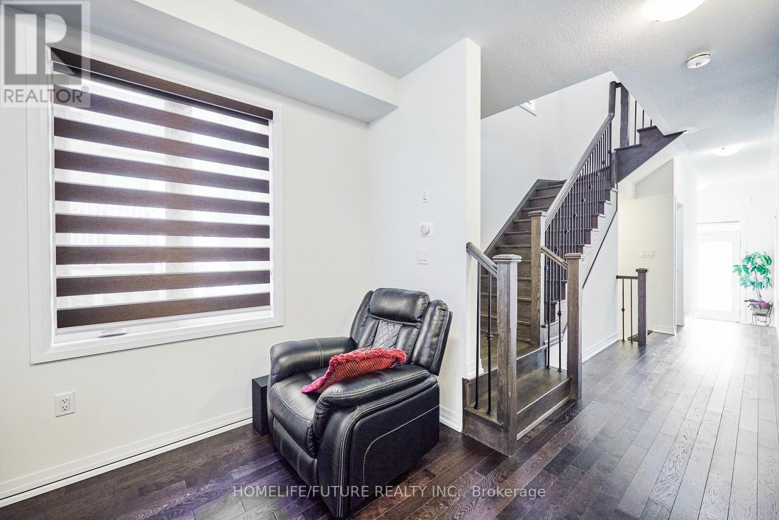 2982 Seagrass Street, Pickering, Ontario  L0H 1J0 - Photo 4 - E13117720