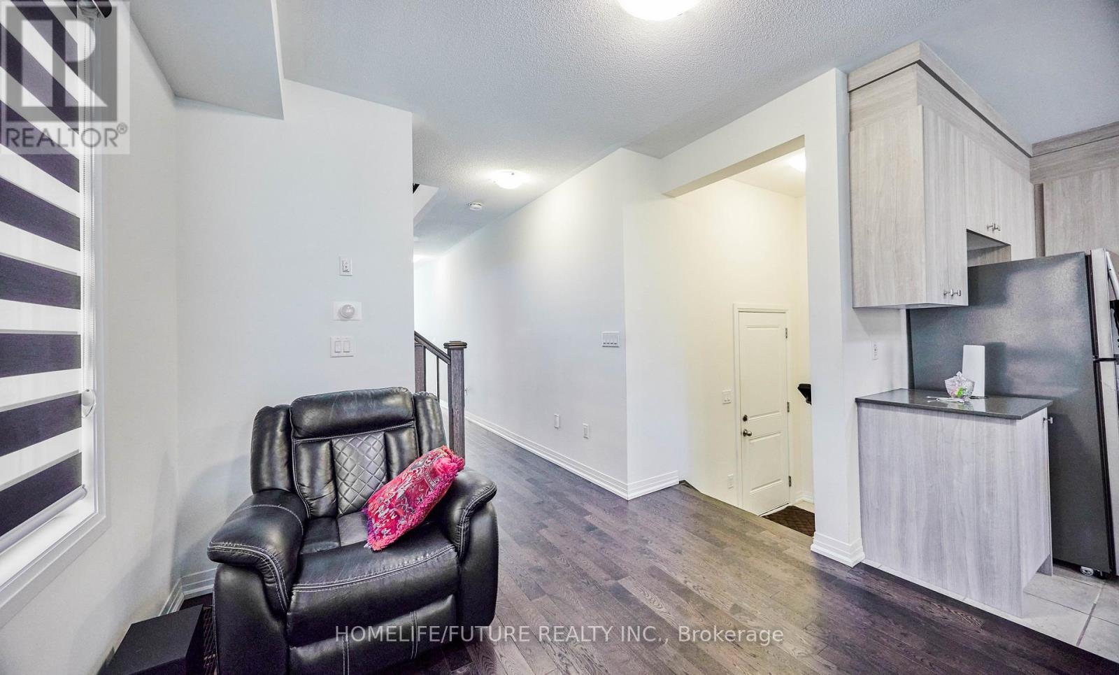 2982 Seagrass Street, Pickering, Ontario  L0H 1J0 - Photo 5 - E13117720