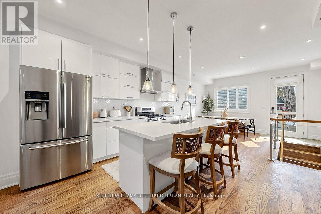 150 Rhodes Avenue, Toronto, Ontario  M4L 3A1 - Photo 7 - E13117746