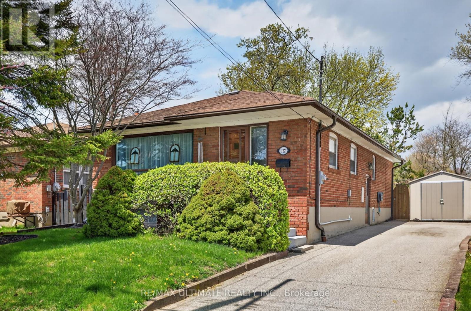 122 NELSON STREET, Toronto, Ontario