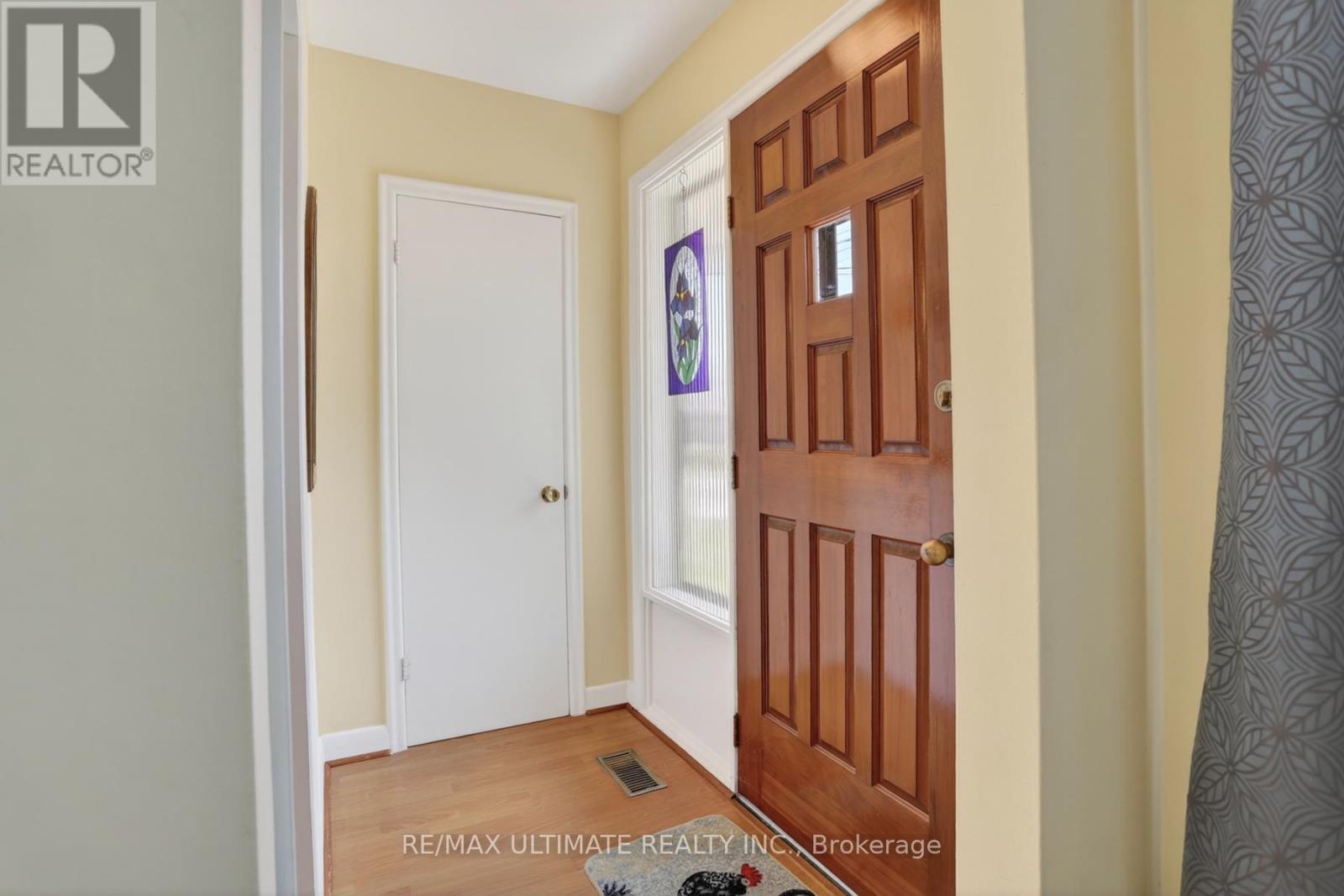 122 Nelson Street, Toronto, Ontario  M1J 2W2 - Photo 2 - E13117862