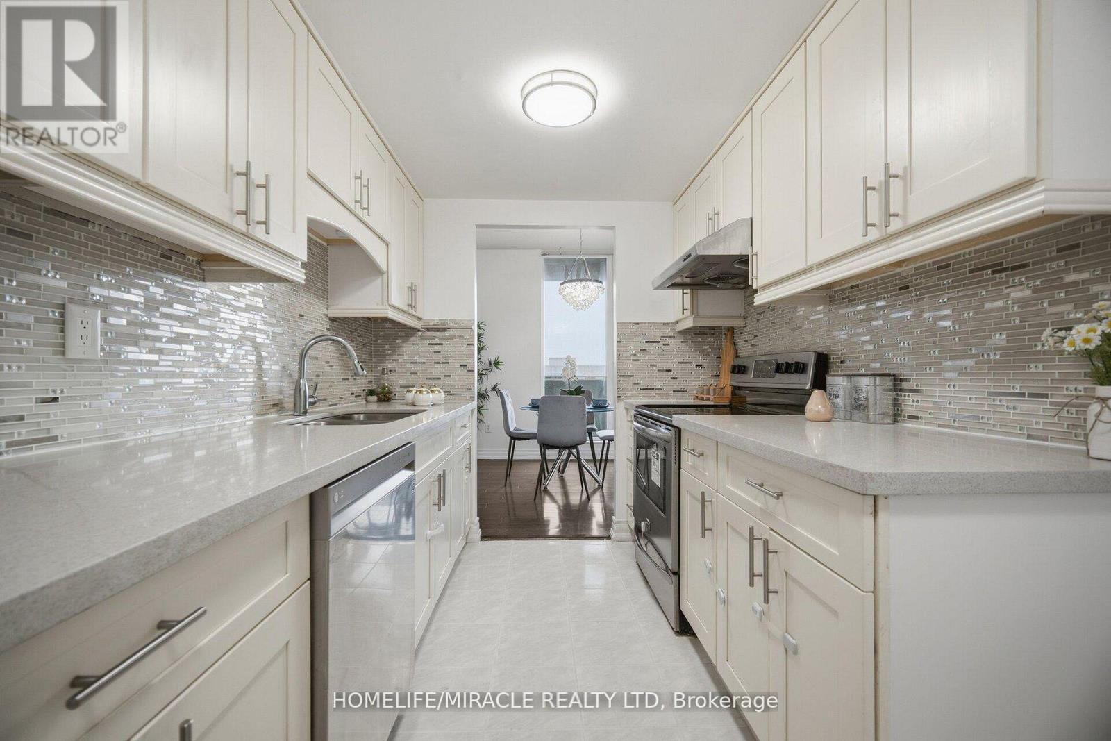 1703 - 100 Prudential Drive, Toronto, Ontario  M1P 4V4 - Photo 6 - E13117964