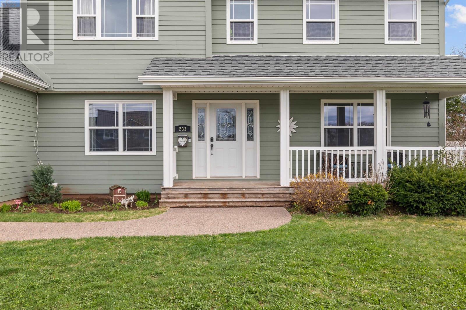 233 Mountain Avenue, Summerside, Prince Edward Island  C1N 6V6 - Photo 3 - 202610607