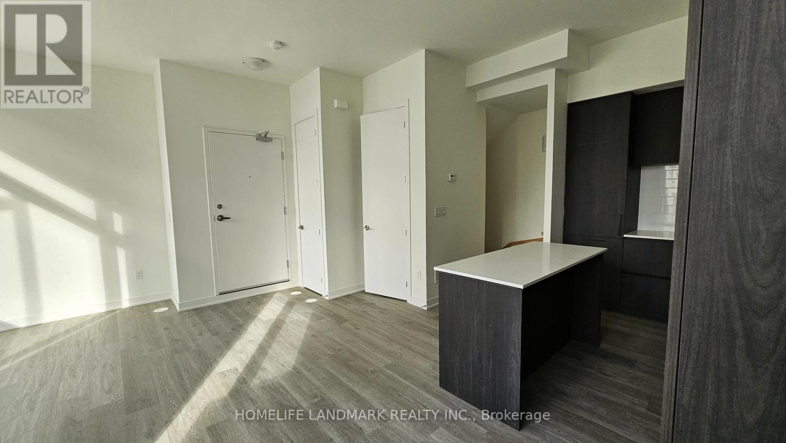 1218 - 8 David Eyer Road, Richmond Hill, Ontario  L4S 0N3 - Photo 6 - N13117724