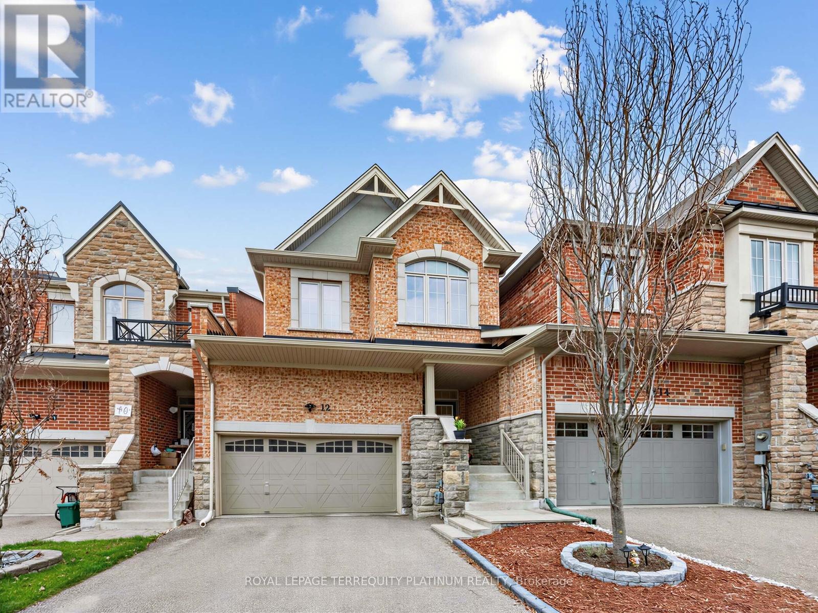12 MACK CLEMENT LANE, Richmond Hill, Ontario