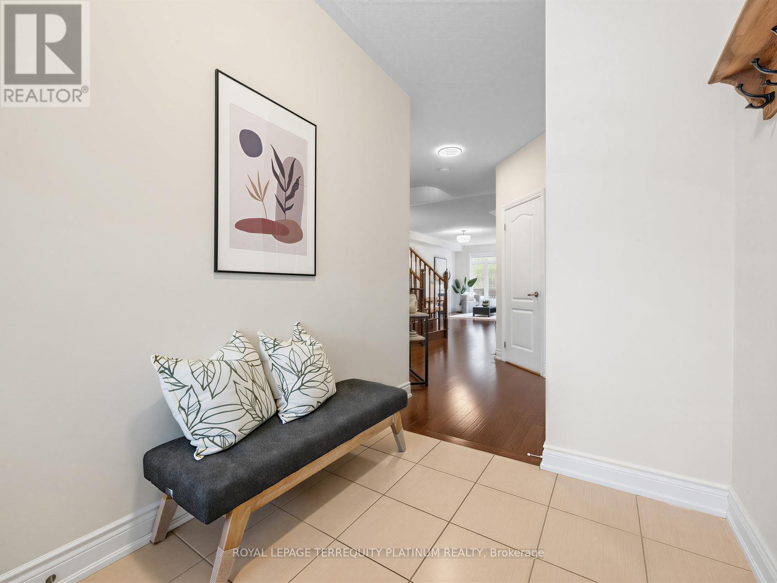 12 Mack Clement Lane, Richmond Hill, Ontario  L4S 1K7 - Photo 6 - N13117762