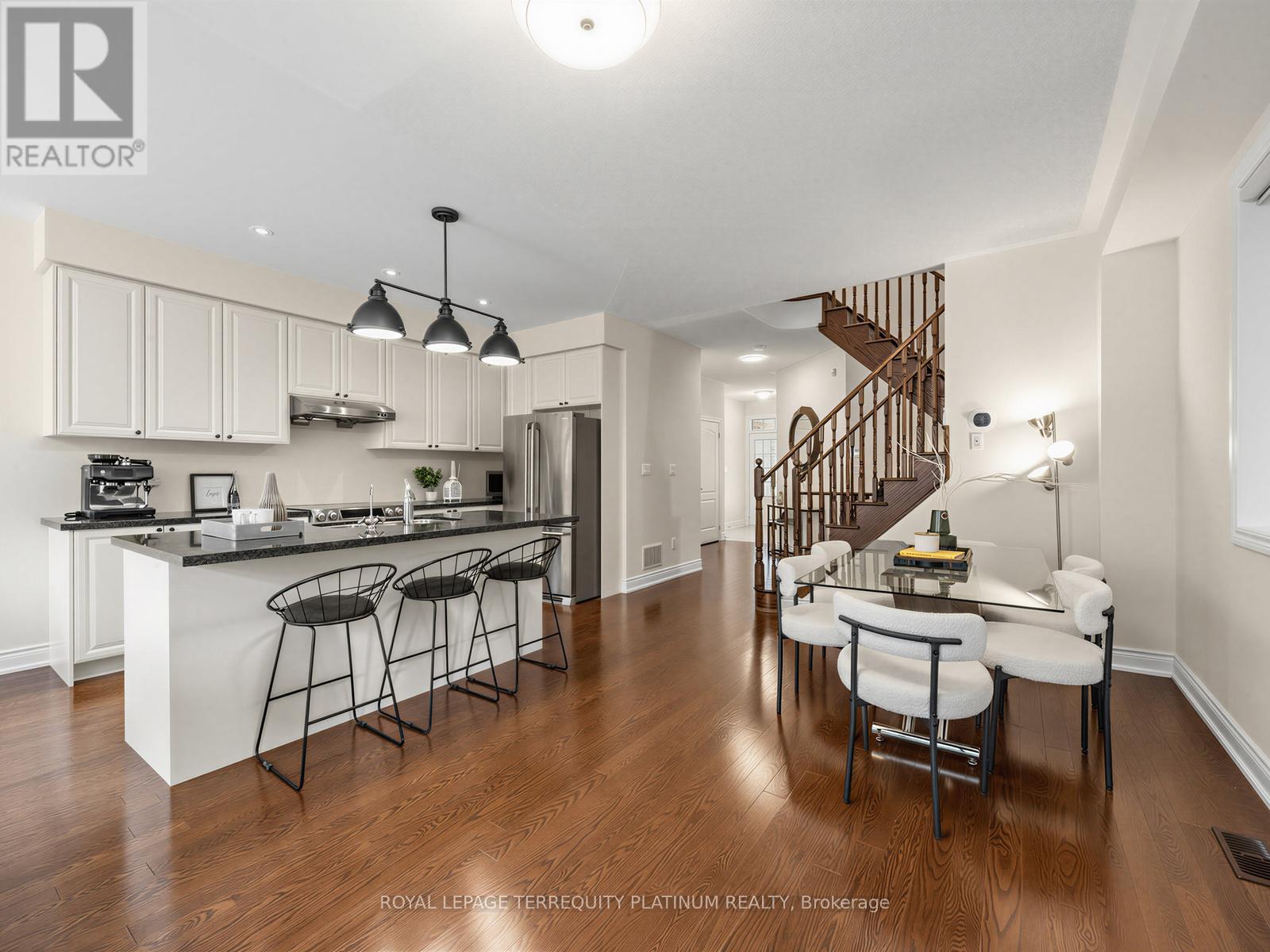 12 Mack Clement Lane, Richmond Hill, Ontario  L4S 1K7 - Photo 8 - N13117762