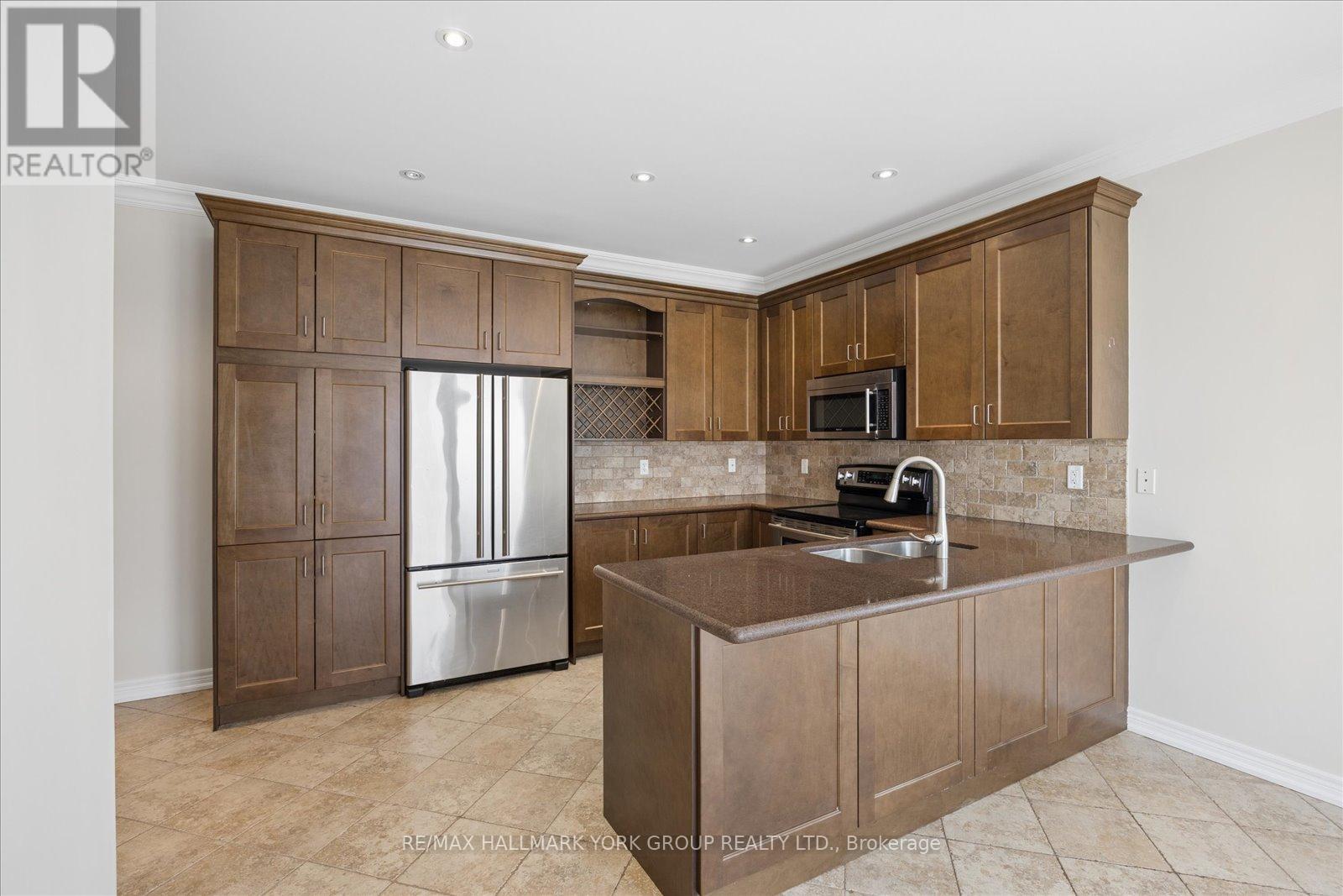 27 Butterwood Lane, Whitchurch-Stouffville, Ontario  L4A 0M7 - Photo 12 - N13117816