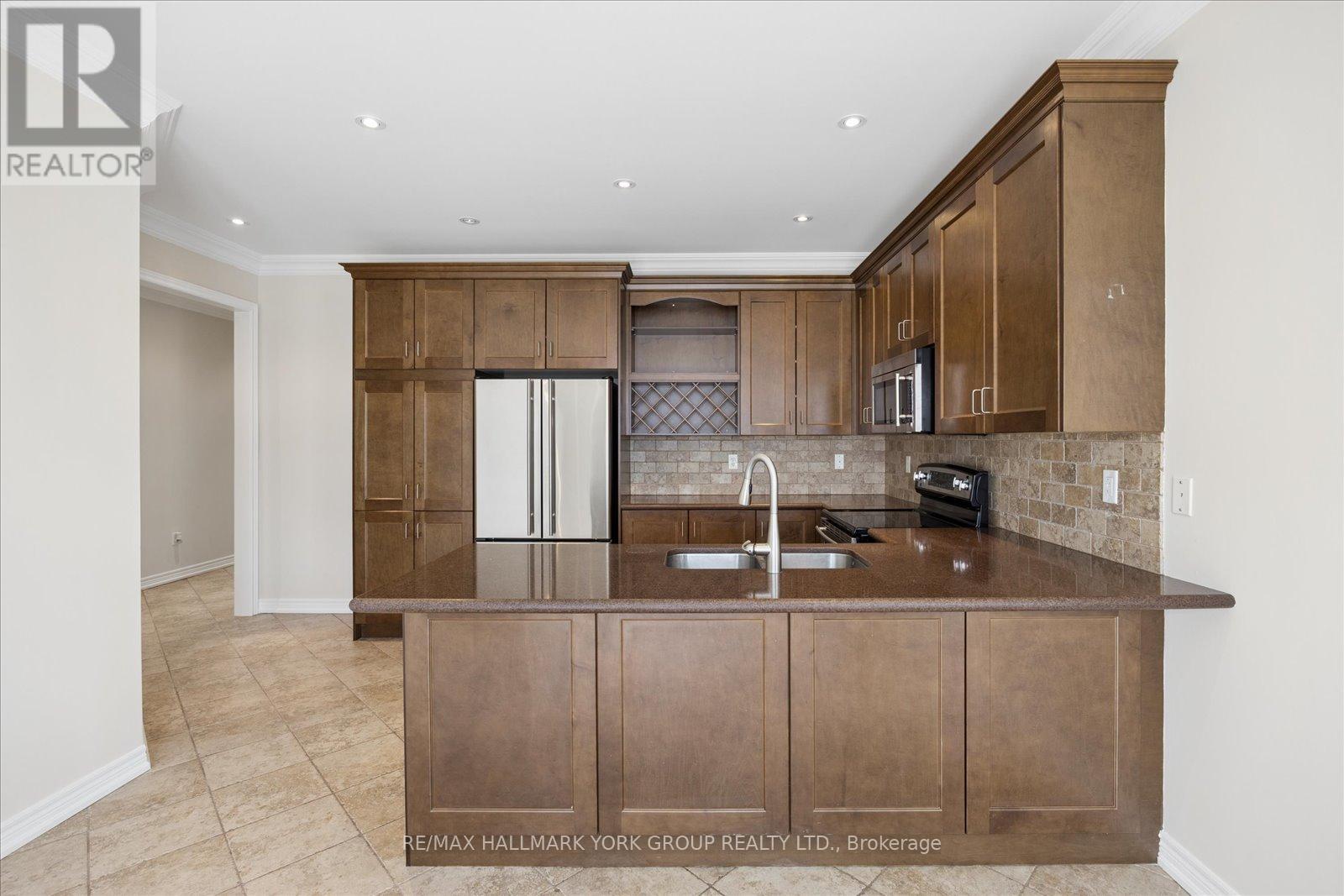 27 Butterwood Lane, Whitchurch-Stouffville, Ontario  L4A 0M7 - Photo 14 - N13117816