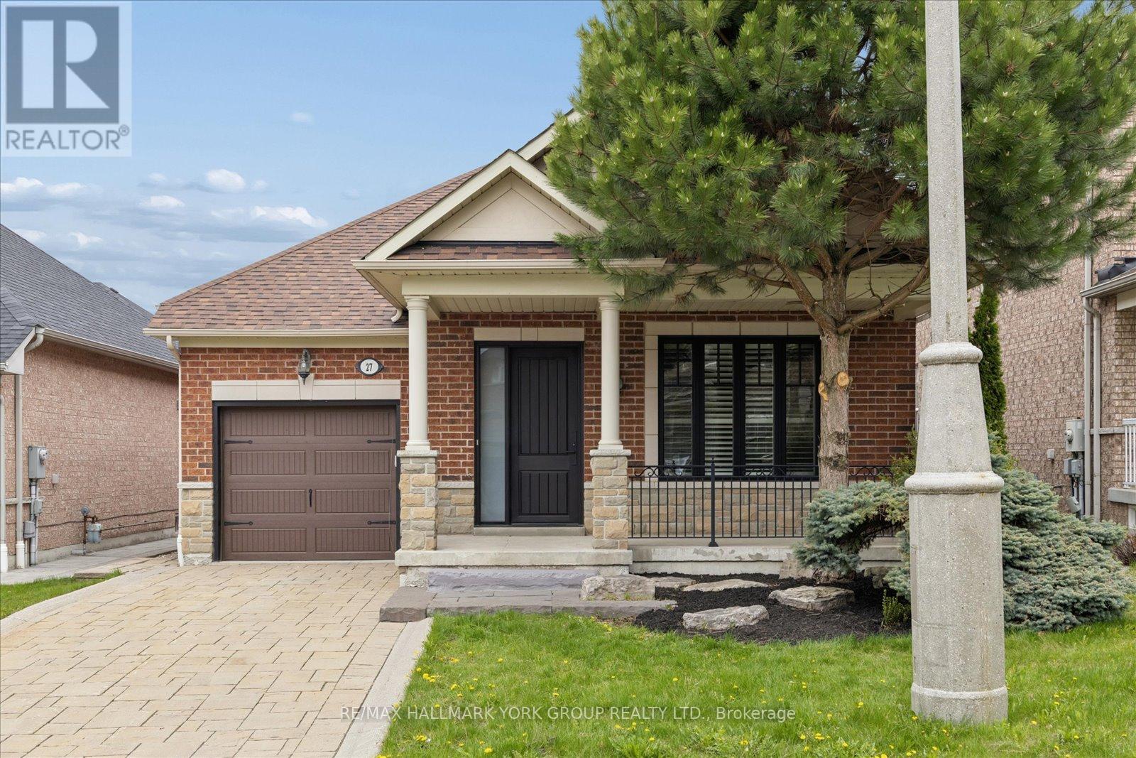 27 Butterwood Lane, Whitchurch-Stouffville, Ontario  L4A 0M7 - Photo 3 - N13117816