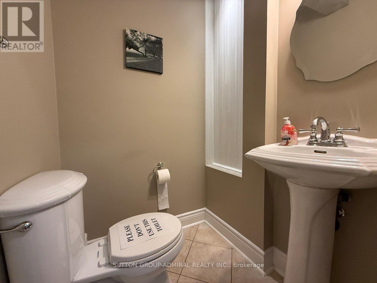 Main - 39 April Gardens, Aurora, Ontario  L4G 4R7 - Photo 13 - N13117822