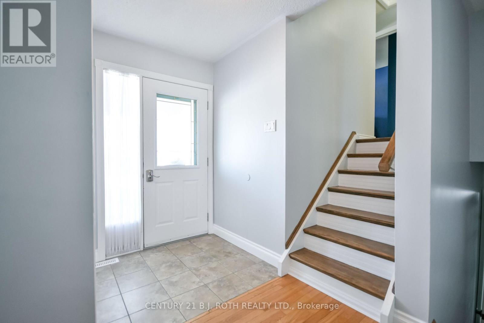 2246 Richardson Street, Innisfil, Ontario  L9S 1G5 - Photo 3 - N13117918