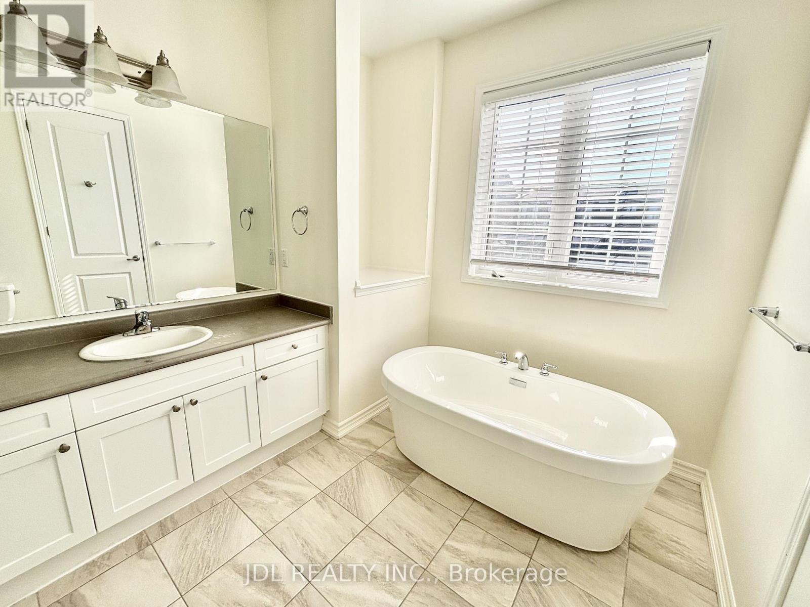 120 Lacrosse Trail, Vaughan, Ontario  L4H 4V8 - Photo 25 - N13117962