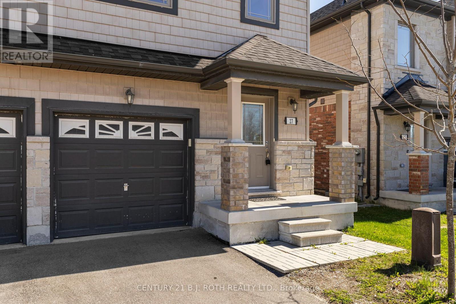 27 Cygnus Crescent, Barrie, Ontario  L4N 9C2 - Photo 2 - S13117956