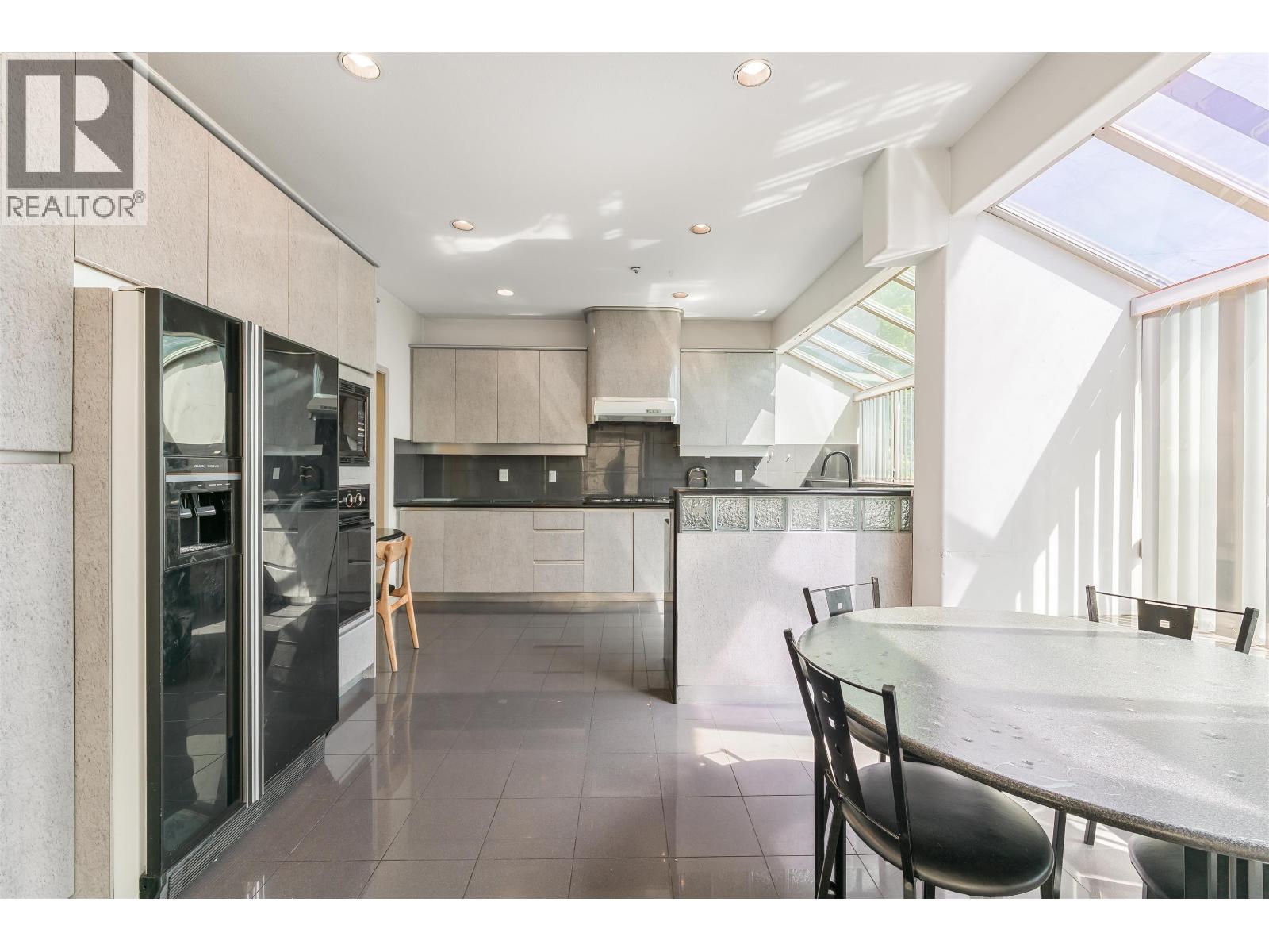 1738 E 63rd Avenue, Vancouver, British Columbia  V5P 2L8 - Photo 12 - R3122335