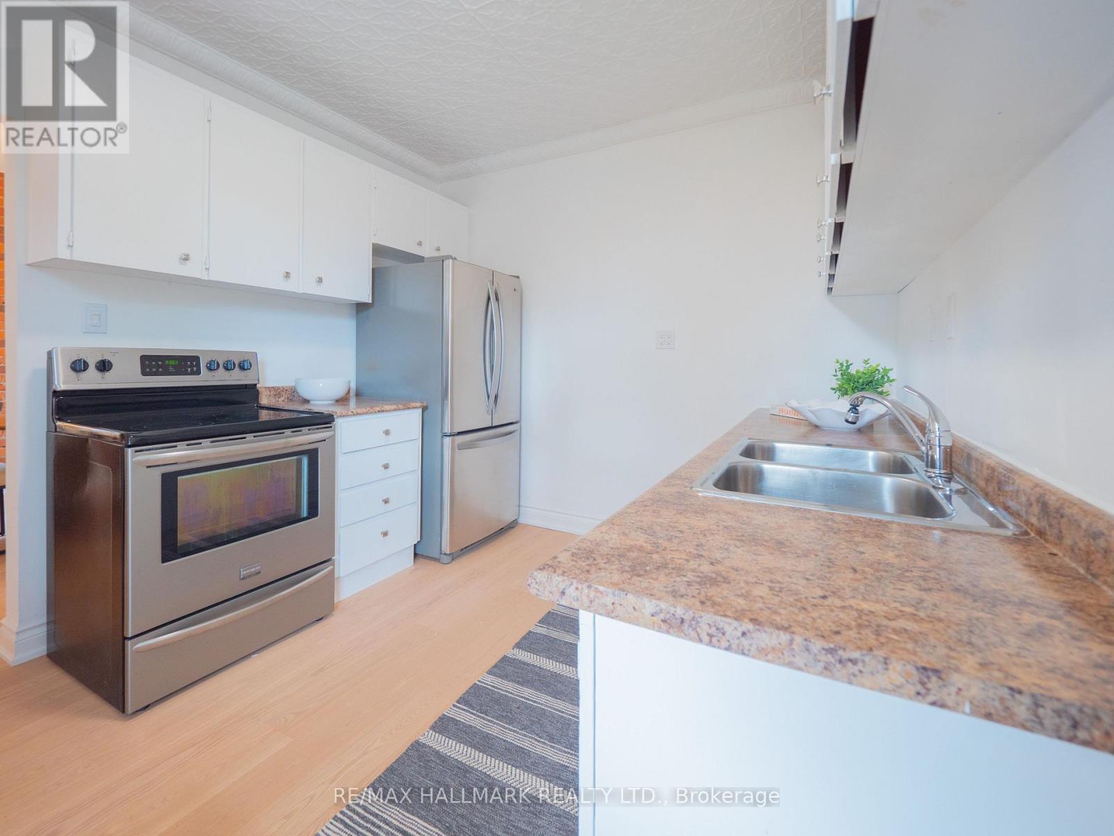 49 Fulton Avenue, Toronto, Ontario  M4K 1X6 - Photo 13 - E13117782