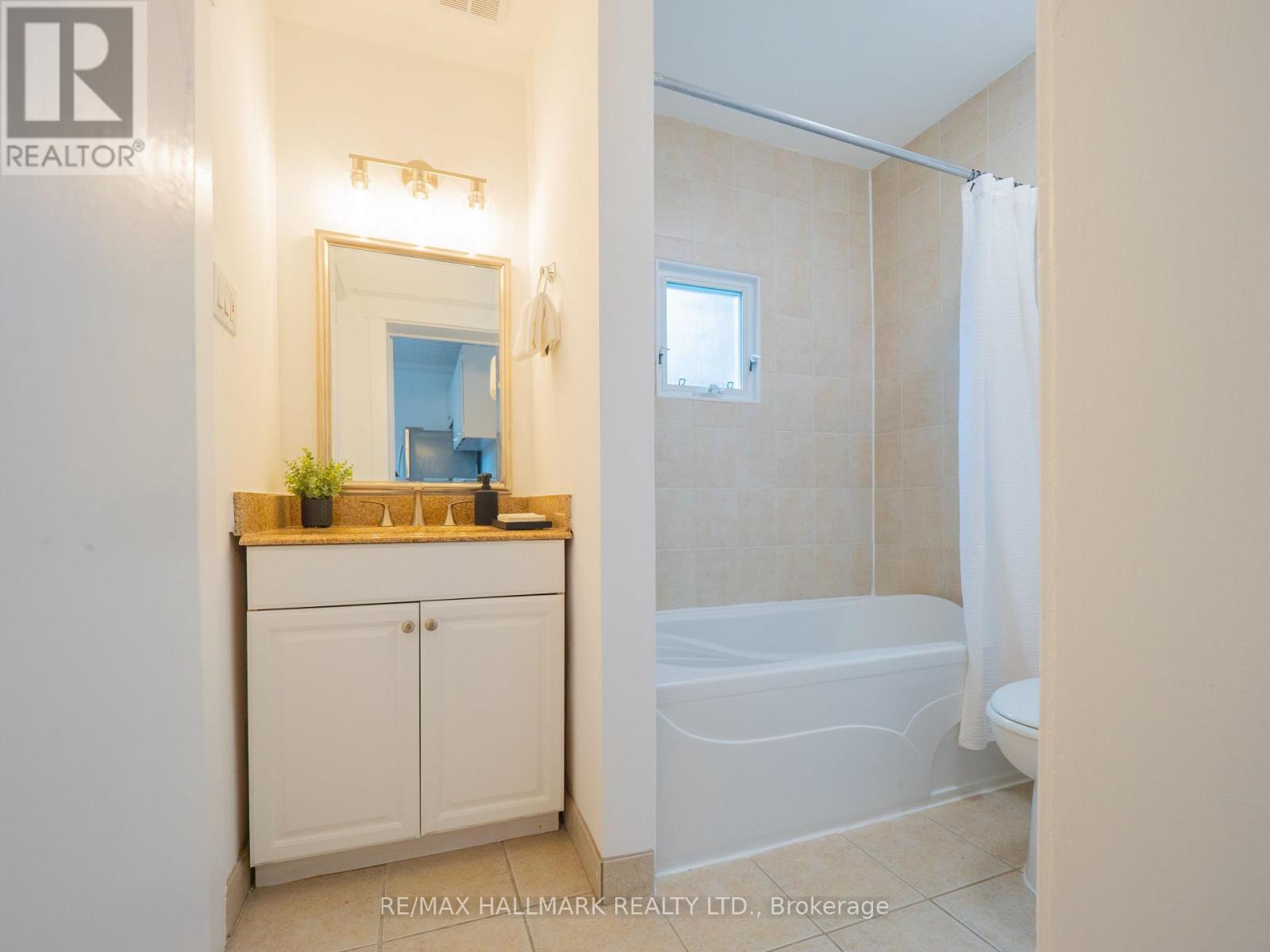 49 Fulton Avenue, Toronto, Ontario  M4K 1X6 - Photo 15 - E13117782