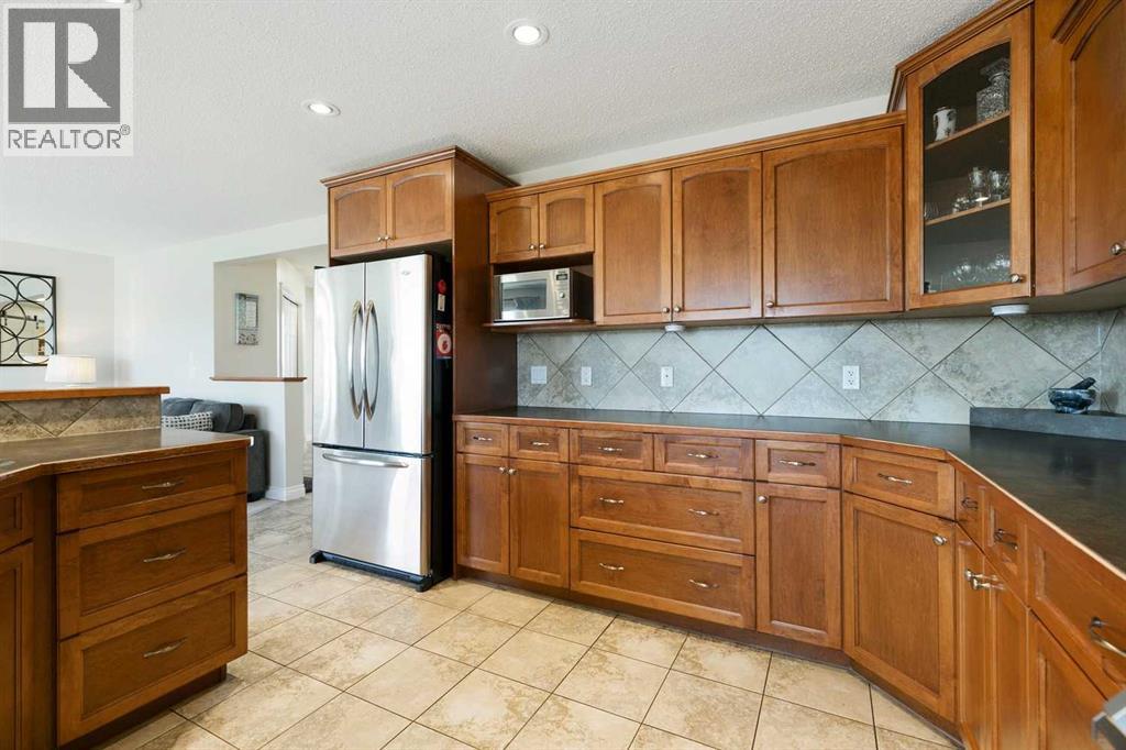 63 Westmount Circle, Okotoks, Alberta  T1S 0B7 - Photo 14 - A2302126