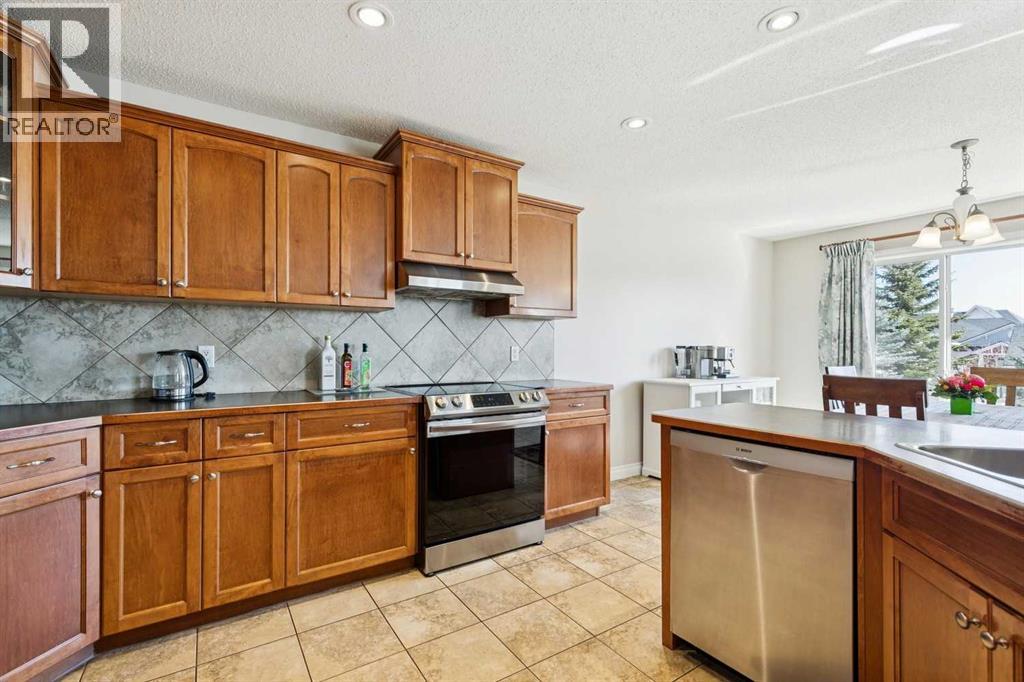 63 Westmount Circle, Okotoks, Alberta  T1S 0B7 - Photo 12 - A2302126