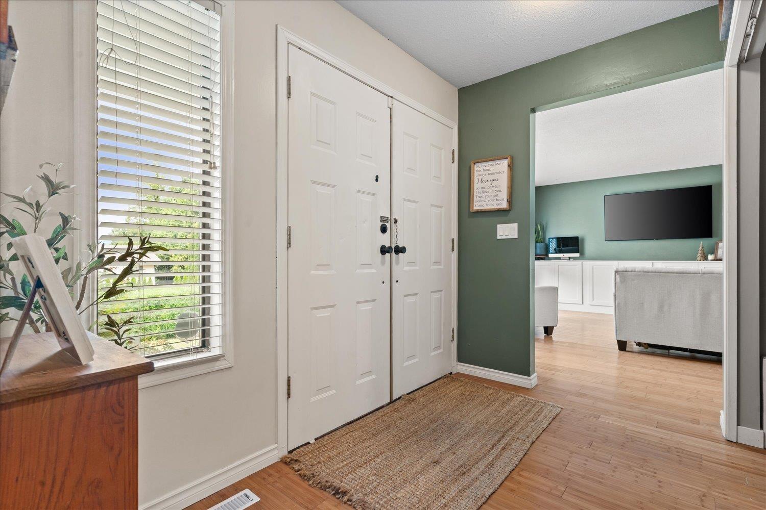47500 Swallow Crescent, Little Mountain, Chilliwack, British Columbia  V2P 7R4 - Photo 5 - R3121796