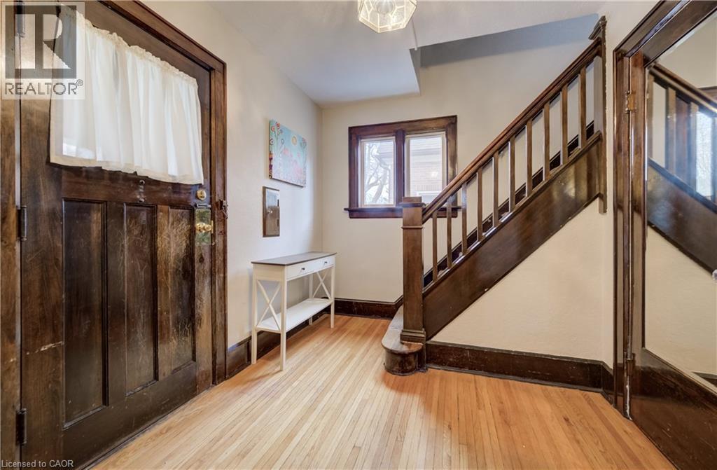 94 Stirling Avenue N, Kitchener, Ontario  N2H 3G7 - Photo 3 - 40826962