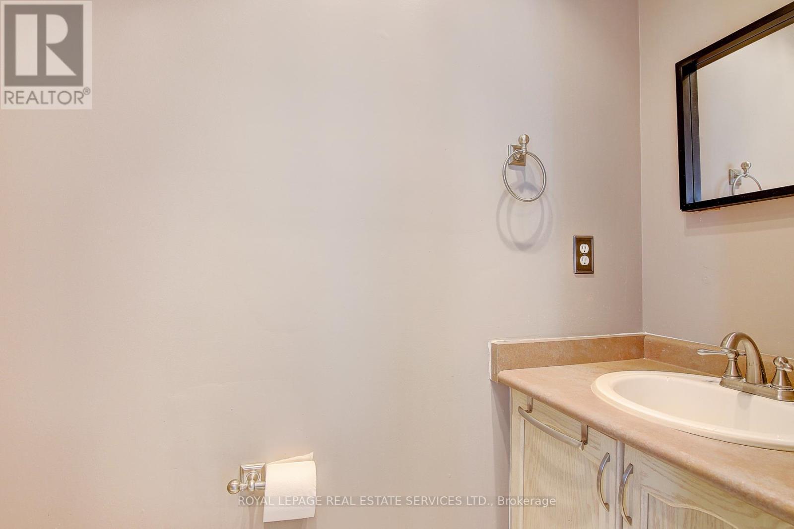 1498 Pinecliff Road, Oakville, Ontario L6M 4A8 - Photo 12 - W12879420