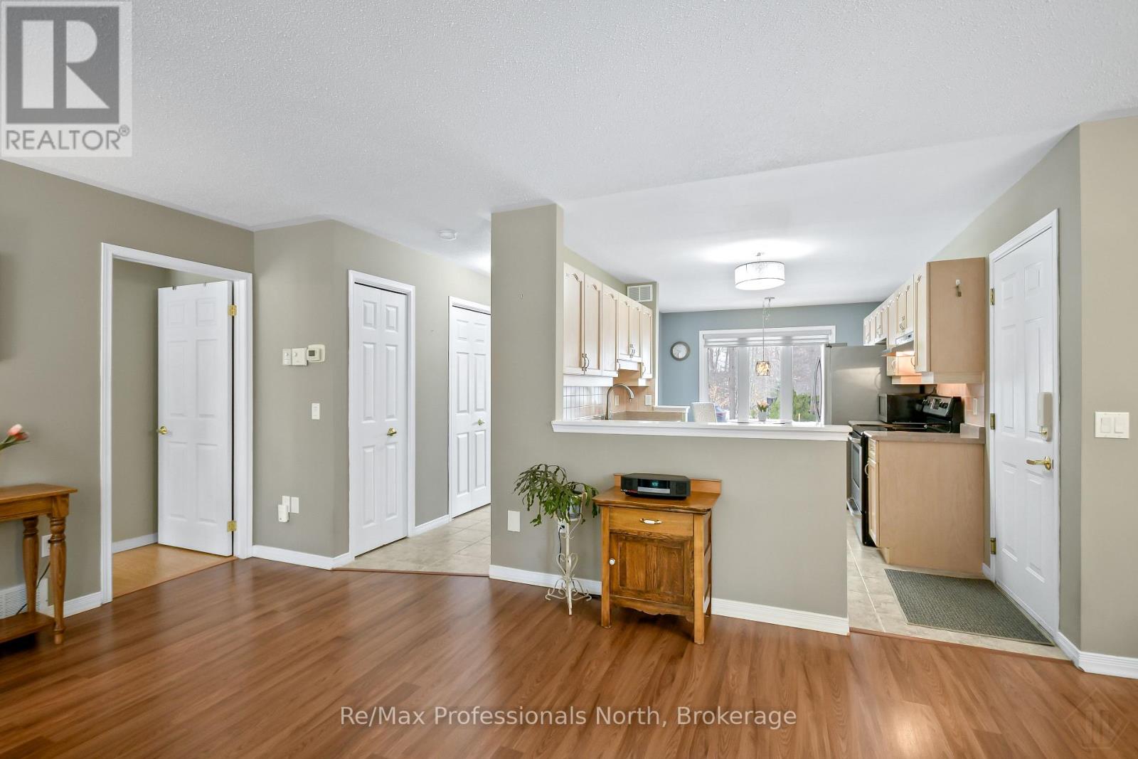 102 Pineridge Gate, Gravenhurst, Ontario  P1P 1Z2 - Photo 14 - X12965958