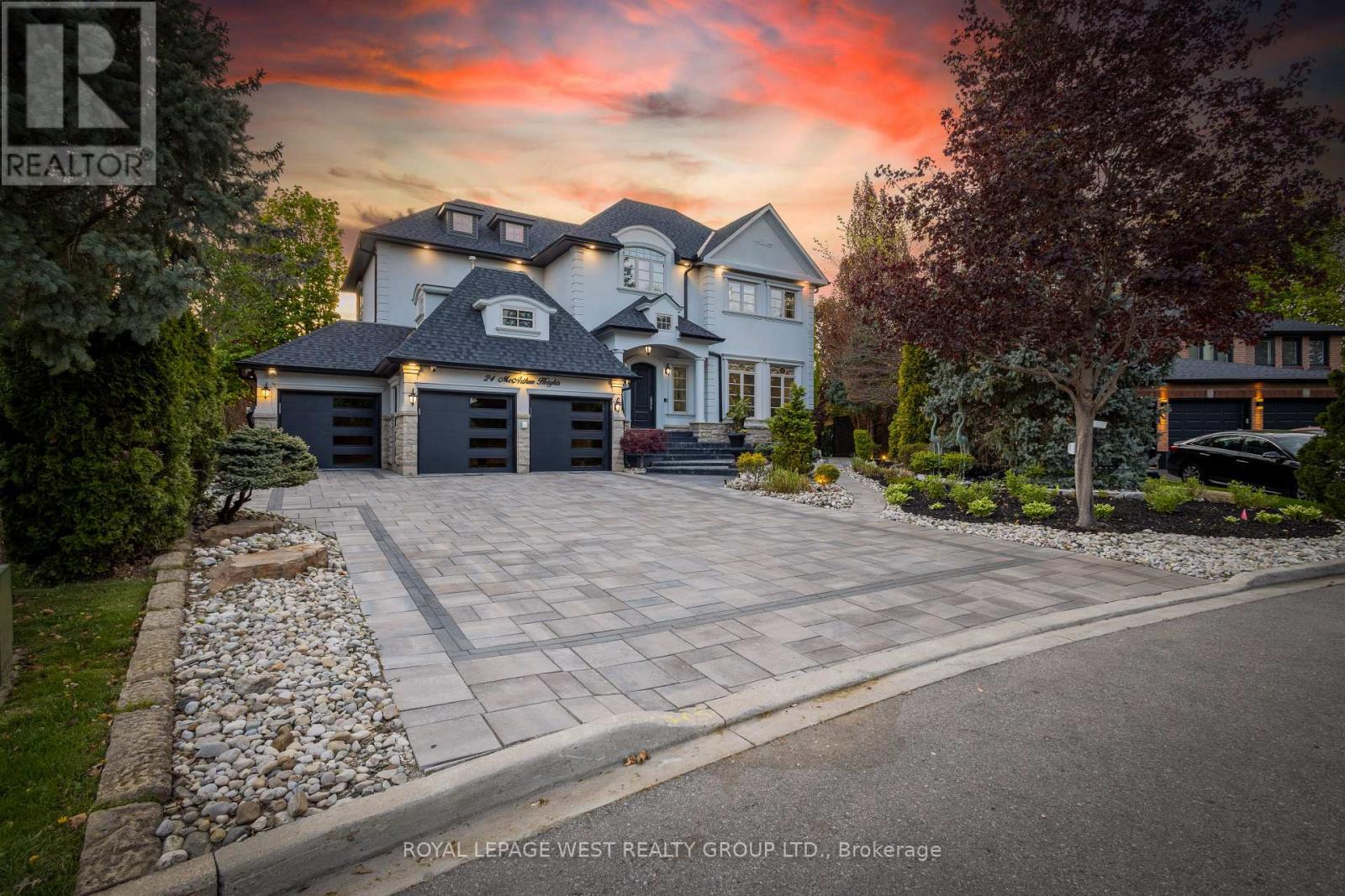 24 MCARTHUR HEIGHTS, Brampton, Ontario