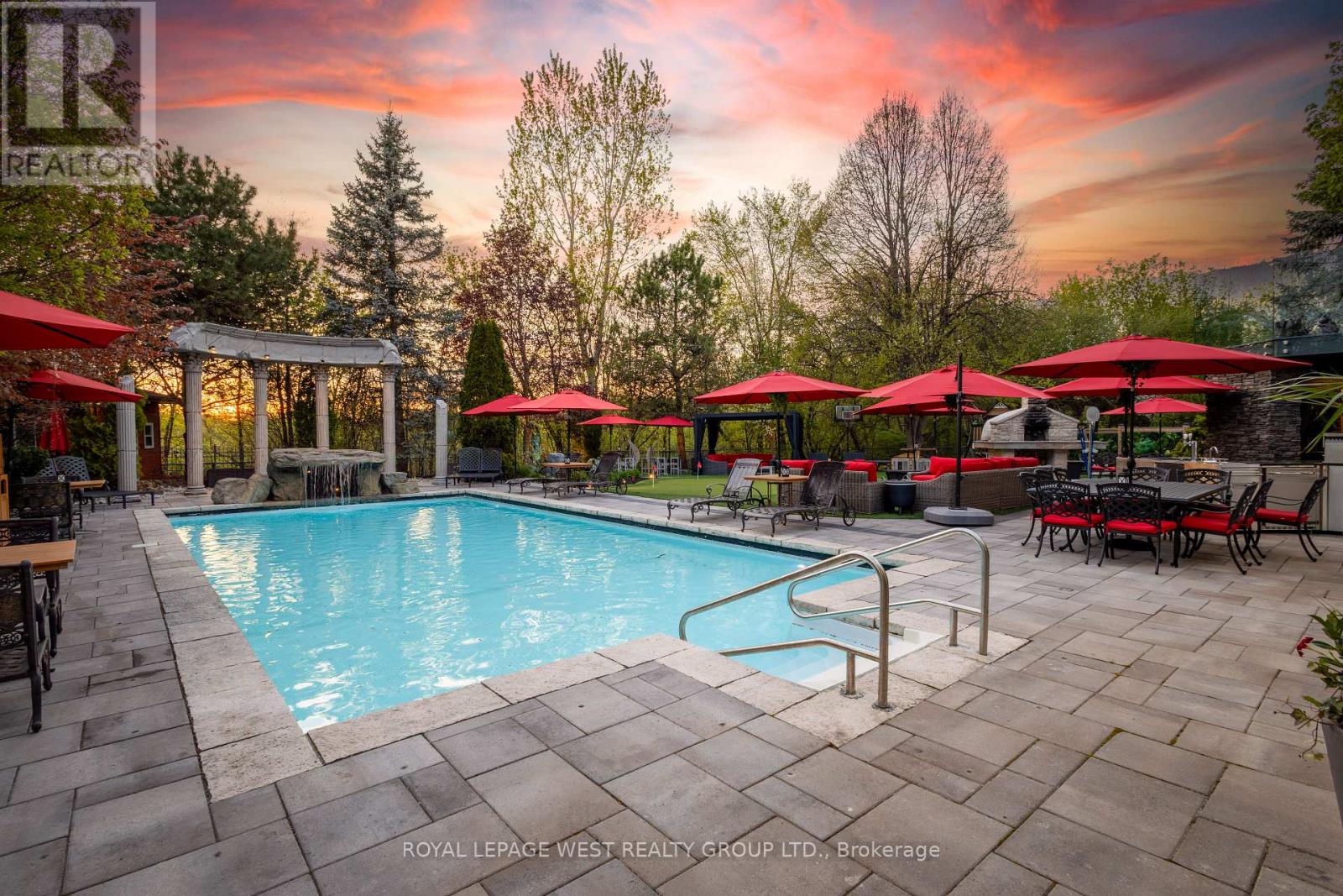 24 Mcarthur Heights, Brampton, Ontario  L6Z 3N2 - Photo 4 - W13117712