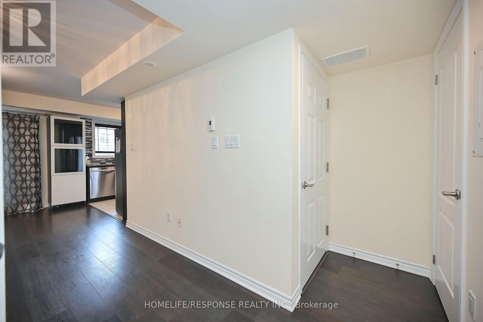 103 - 2441 Greenwich Drive, Oakville, Ontario  L6M 0S3 - Photo 3 - W13117718