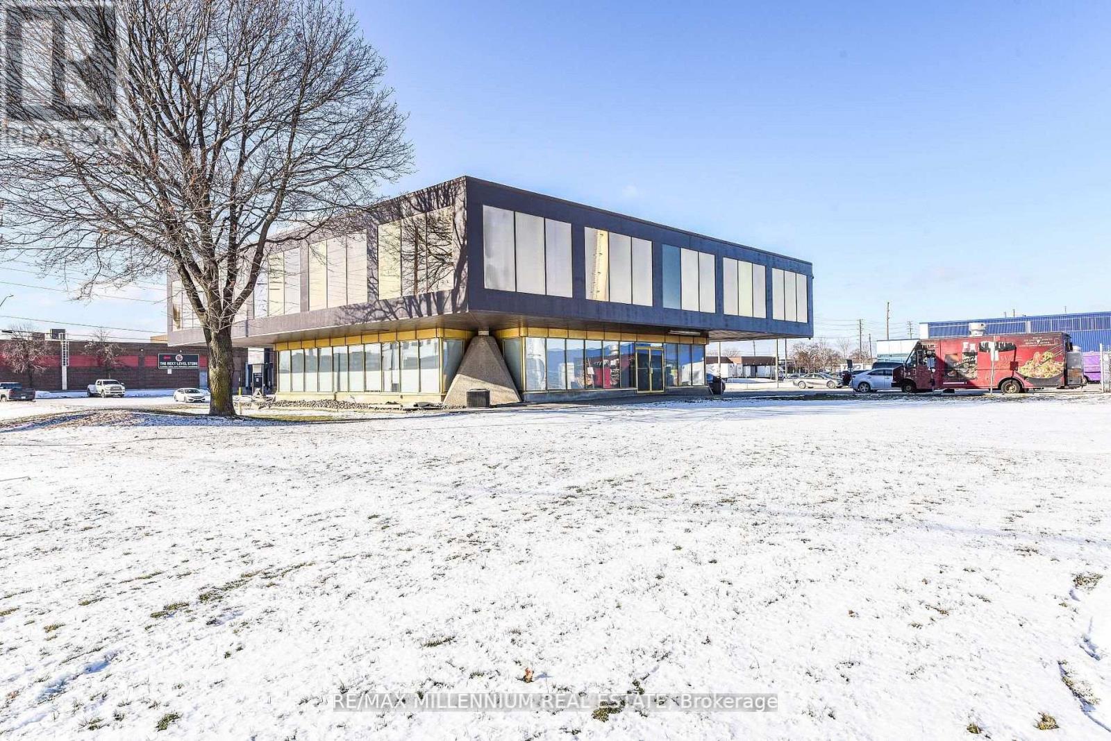 218 - 1300 Steeles Avenue E, Brampton, Ontario  L6T 1A2 - Photo 2 - W13117726
