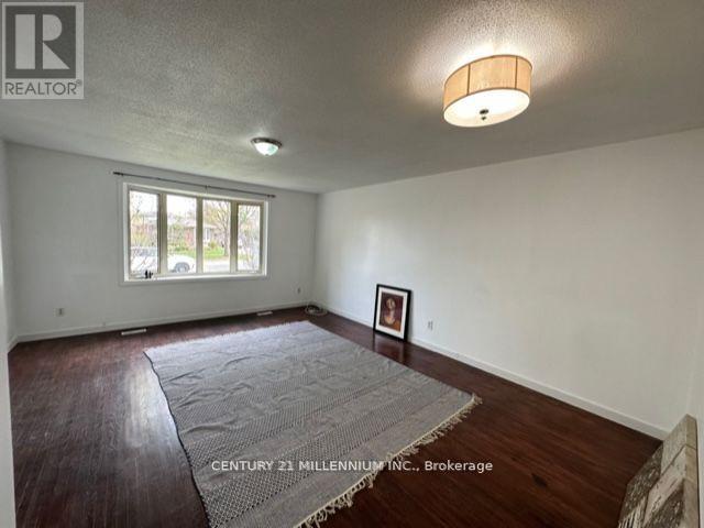 Upper - 30 Kenilworth Road, Brampton, Ontario  L6V 2B1 - Photo 9 - W13117784