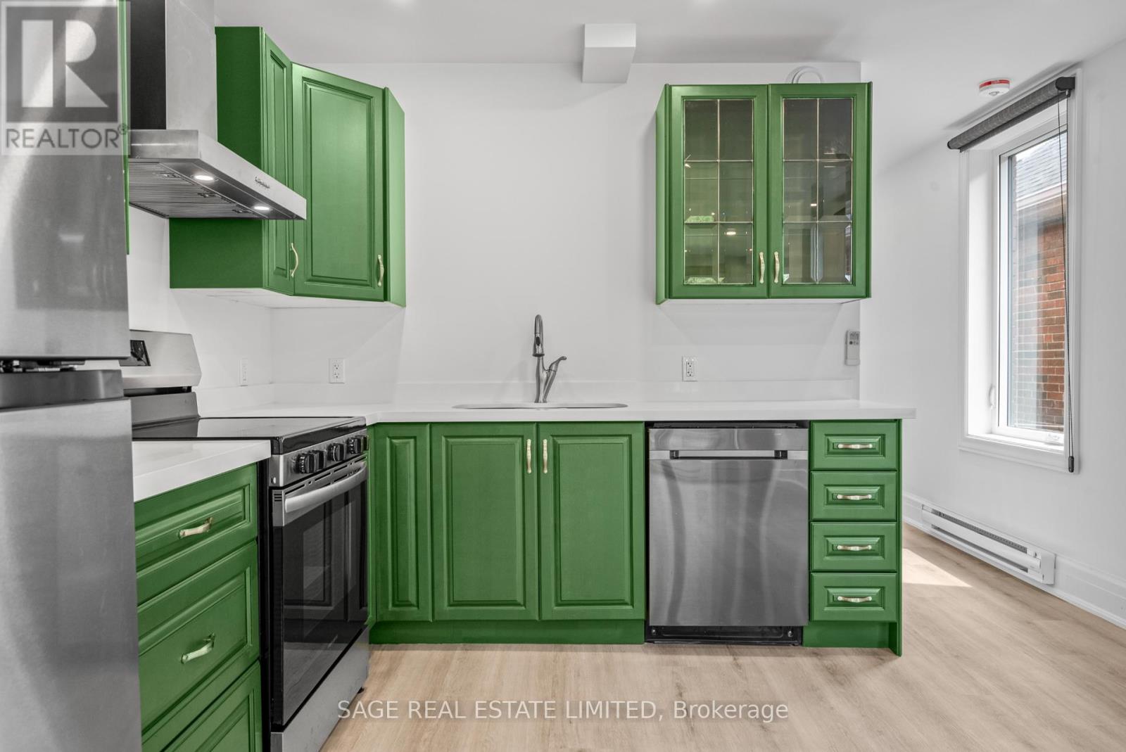 25 Chamberlain Avenue, Toronto, Ontario  M6E 4J7 - Photo 15 - W13117844