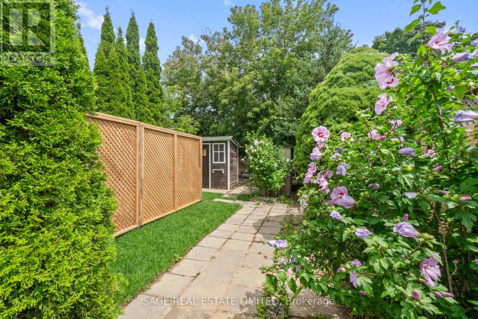25 Chamberlain Avenue, Toronto, Ontario  M6E 4J7 - Photo 49 - W13117844