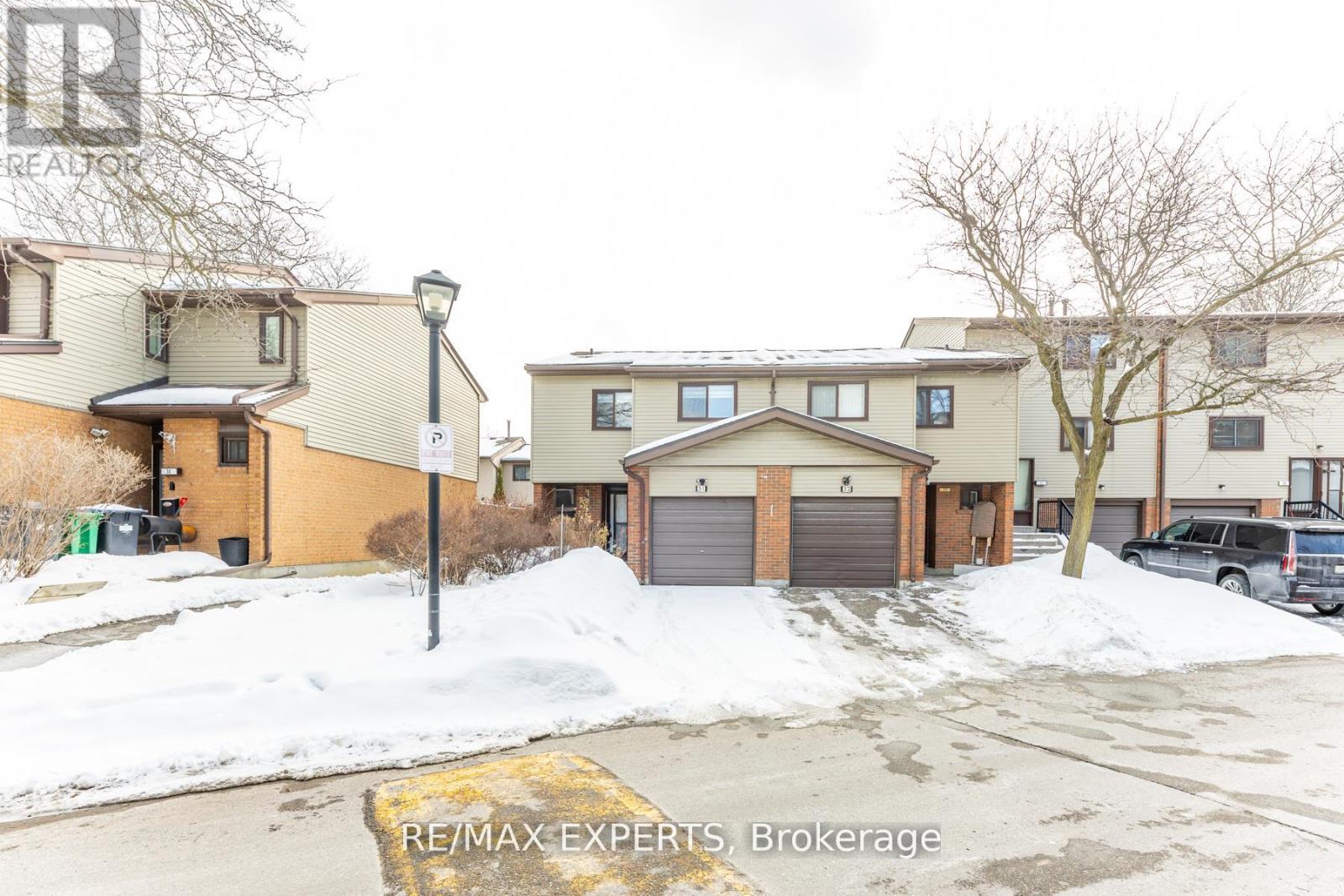 31 Carleton Place, Brampton, Ontario  L6T 3Z4 - Photo 1 - W13117846