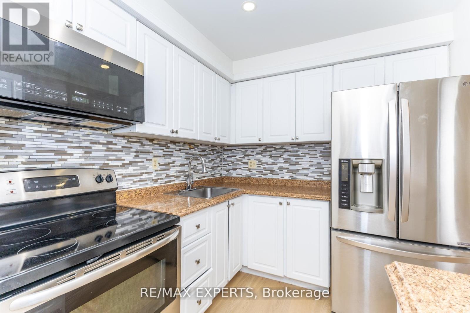 31 Carleton Place, Brampton, Ontario  L6T 3Z4 - Photo 3 - W13117846