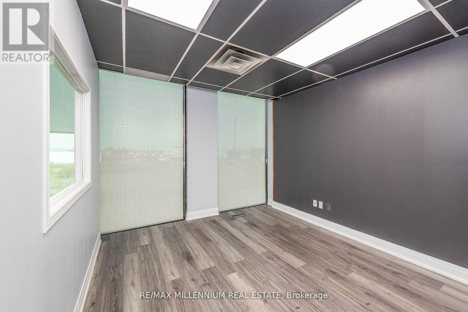 226/229 - 1300 Steeles Avenue E, Brampton, Ontario  L6T 1A2 - Photo 11 - W13117884